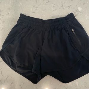 Lululemon tracker 4’ shorts